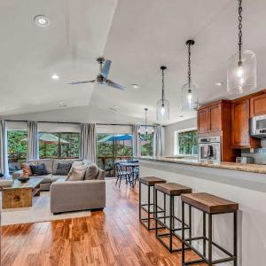 Charming Tahoe Cabin with Private Beach Access