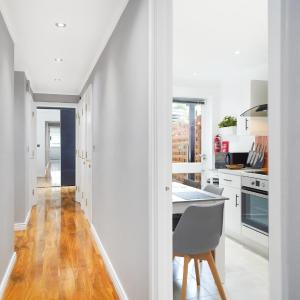 A beautiful stylish 2 Bedroom Apartment -City of London