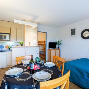 Apartment Les Platanes-1 by Interhome