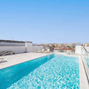 Lagos Modern 2 With Pool by Homing