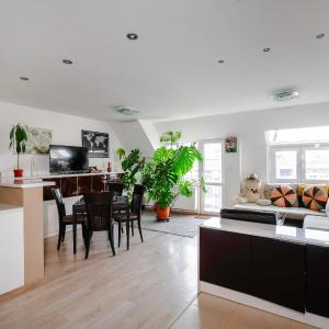 Spacious 2BD Flat with Secure Free Parking by Flat Mаnager
