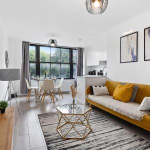 Bright Cosy Greenwich - 3 Bedroom Apartment 5 Beds - Free Parking
