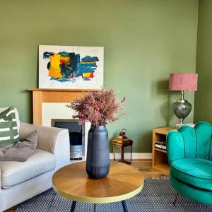 Two bedroom maisonette in the heart of the West End