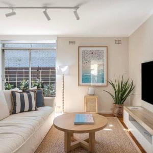Luxe-Coastal Balmoral Townhouse