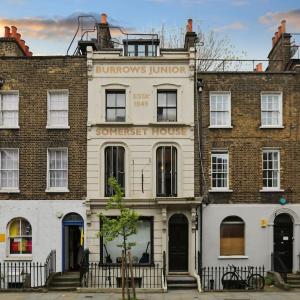 4 Bedroom Serviced Apartments, Tower Bridge & Aldgate, Sleeps 10