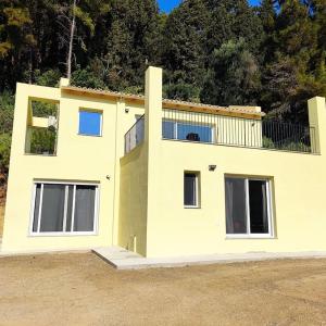 Villa Marianthi Afroditi House in Achillion woods