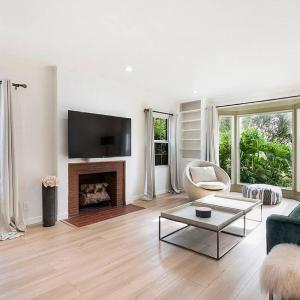 Updated 3-Bedroom LA Home with Backyard, BBQ & Family-Friendly Amenities