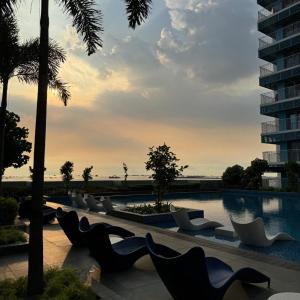 Stylish 1BR Near Airport Facing the Bay - 9d