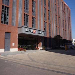 Jinjiang Inn Select Shanghai International Tourism and Resorts Zone Chuansha Road Subway Station