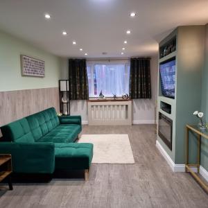 2 BDR London Home Entire Place Parking 6 Sleep