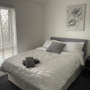 Woolwich - House - Sleeps 5 - Garden - Parking