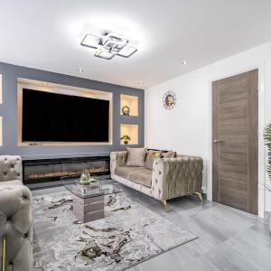 Stunning home Excellent location