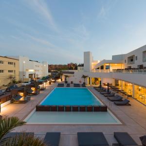001 HIGOS BEACH BOUTIQUE Singular Hotel Residence
