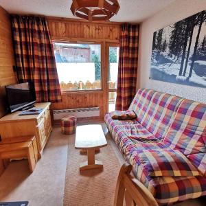 Appartement familial à Méribel, proche des pistes, balcon et casier à skis - FR-1-355-37