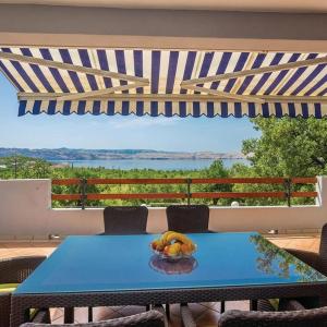 Apartments Paola - Two Bedroom Apartment with Terrace and Sea view