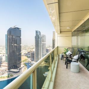Stylish 1BR Apartment! Near Metro & Stroll to Dubai Marina