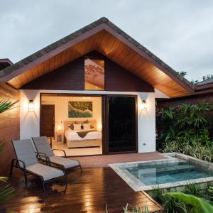 Beautiful Rustic Cabin #3 with pool and Garden
