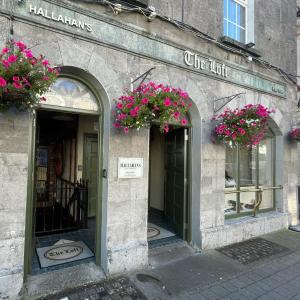 Hallahan's
