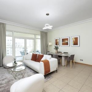 Luxury at Al Hamri Jumeirah Shoreline 2 Bed Free beach access