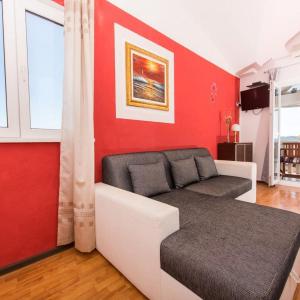Villa Stil - Two Bedroom Apartment with Balcony and Sea View 203 President