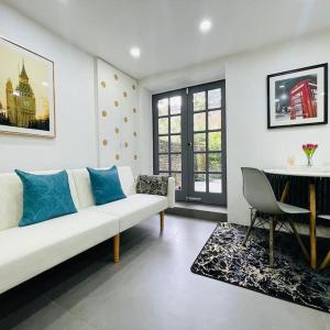 Beautiful House in Little Venice