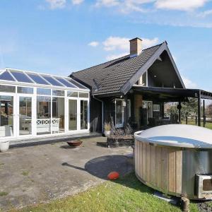 3 Bedroom Stunning Home In Hundested