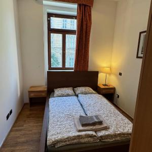 1 Bed Flat - Sleeps 2 - Pets - Smoking on terrace