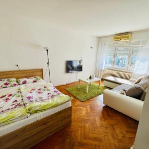 Mia Apartman