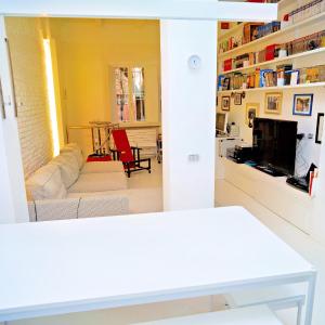 Elegant And Modern Loft In Medieval Bologna