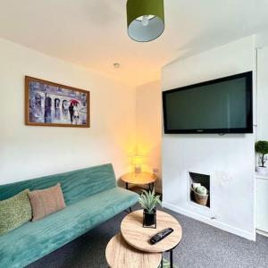Cosy 3 bed home, near Bham City Centre, Sleeps 8