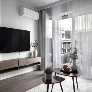 NEW #Madalińskiego57 - city center, new bulding, 2 bedrooms, 2x double beds and a fold-out sofa, separate kitchen, air conditioning, balcony, underground parking, self check in 24h, internet, Netflix, coffee machine, washing machine,1 km to the railway