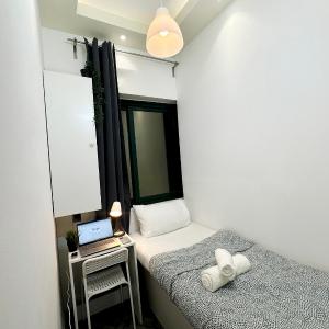 Explorer Partition Room with window Near Internet City