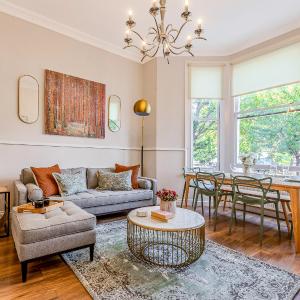 Stylish 2BR flat with terrace in North Kensington