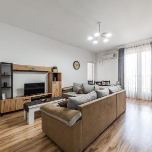 Alpha Apartments cozy & spacious apt