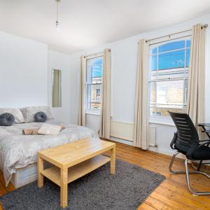 Bright Spacious Double Bedroom