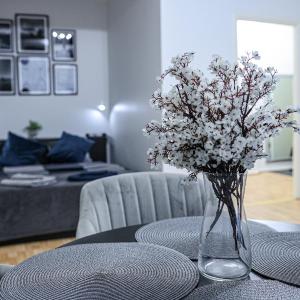 Grand Cozy Corner