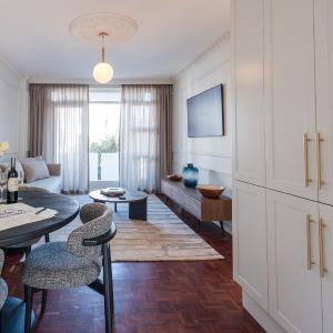 201 Cascades l 2 Bed Boutique Aparthotel