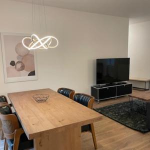 Elegant 2BR Apartment - Canal3
