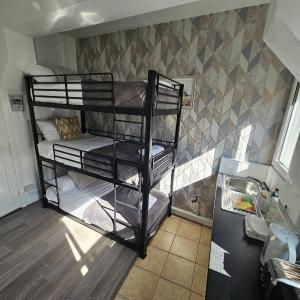Snug Triple Bunk Studio Room