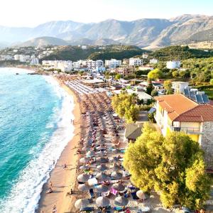 Potam'Sea Bliss 6 - Beach Front, Sun Beds & Parking
