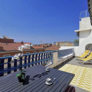 5 PAPON - Dernier étage - Terrasse à ciel ouvert - Garibaldi