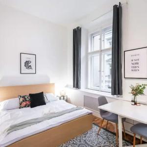 Friendly Studio for Two Old Town