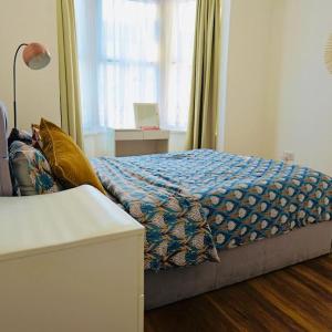 Two bedroom flat near transport & shops
