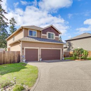 Family-Friendly Home w/ Patio & Garden in Everett!
