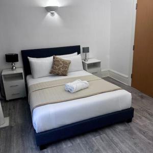 2bed2bath flat London