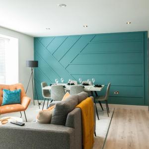 Central Leeds Apartments Near Station - 1 to 3 Bedroom Options - Sleeps 1 to 6