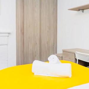 Good Location Free Parking Big Garden Modern House