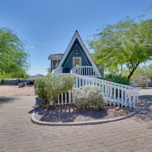 A-Frame with Patio and Mtn Views Arizona Retreat
