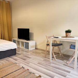 Studio 108 by COSHER