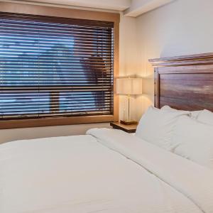 Stonegate Resort Unit B103